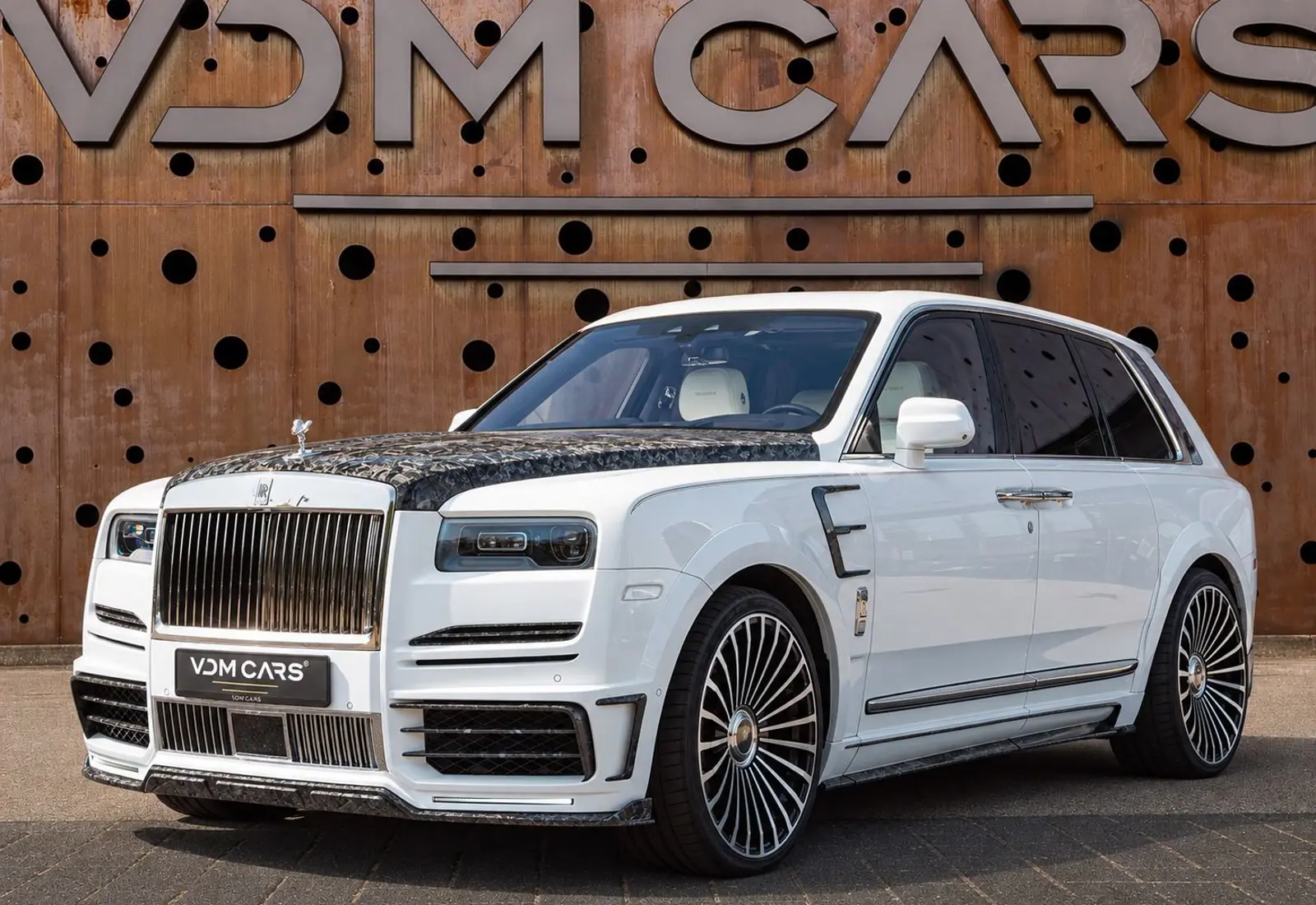 Rolls-Royce Cullinan MANSORY * FORGED CARBON * ONLY 7600 KM *  - 174371